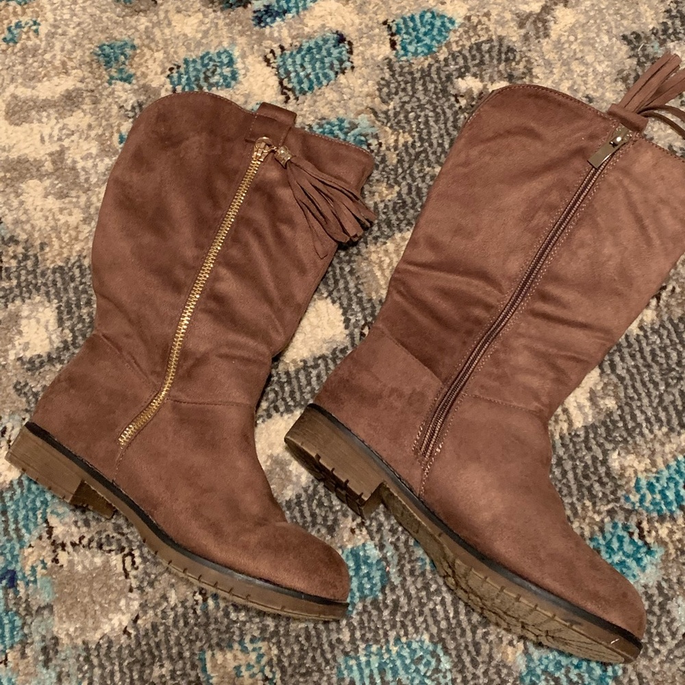 Girls brown boots knee high